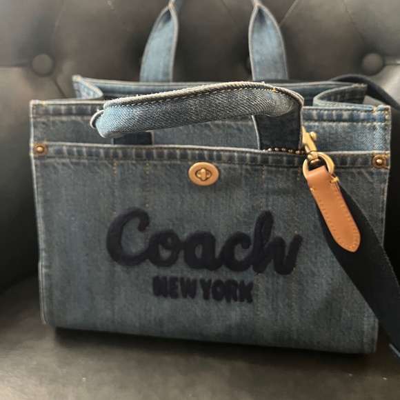 COACh Denim Cargo Tote Bag Color Indigo Denim - Picture 1 of 4